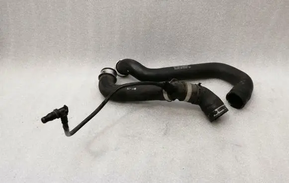 Mercedes-Benz E AMG W211 Engine coolant pipe/hose A2115013782 A2115014482