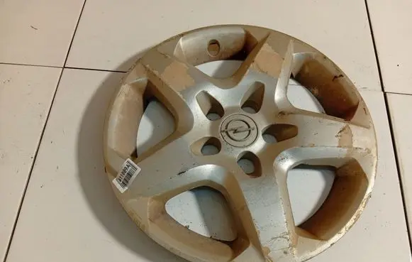 Opel Zafira B R16 wheel hub/cap/trim 13240543