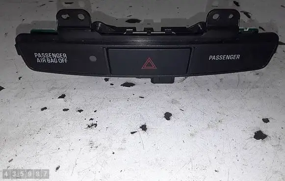 Mitsubishi Lancer VIII Hazard light switch