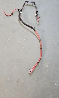 Jeep Grand Cherokee WL Positive cable (battery) P68380188AD