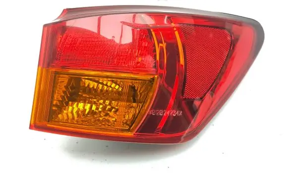 Lexus IS 220D-250-350 Rear/tail lights