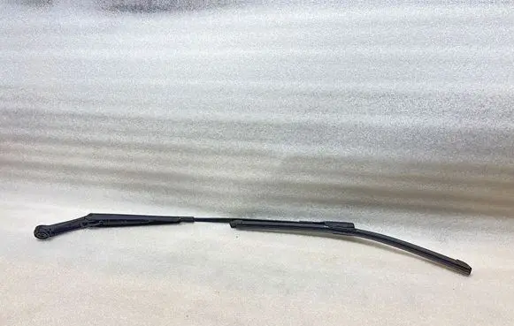 Audi Q3 F3 Front wiper blade arm 83B955408A
