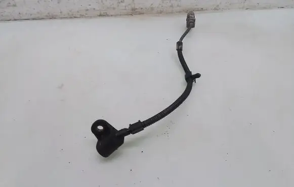 Volkswagen PASSAT B6 Crankshaft position sensor 9805940