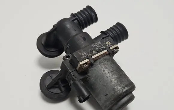 BMW 3 E46 Coolant heater control valve 8369805 020710 1147412144