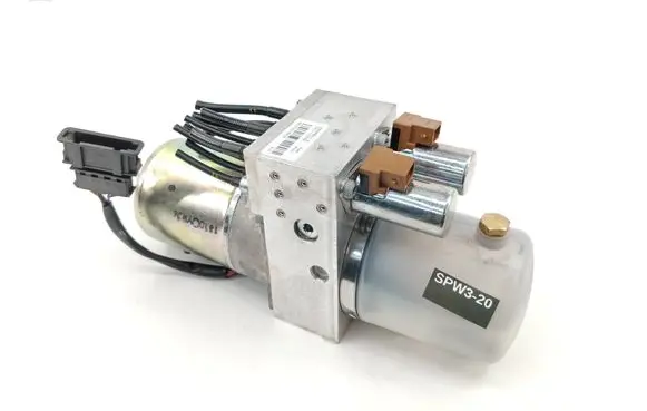 Renault Megane III Convertible roof hydraulic pump E95409011 RE1A10170250