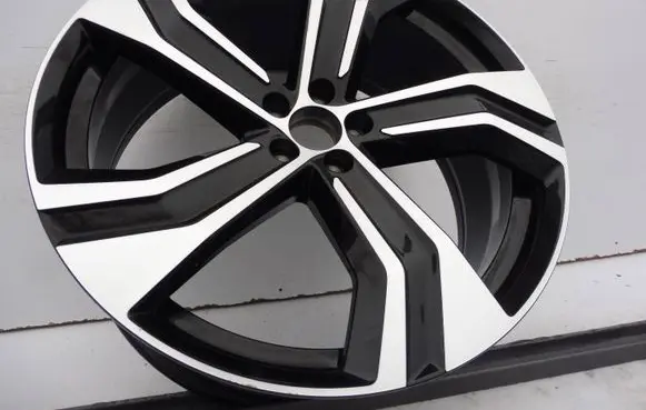 Volvo XC90 R22 alloy rim 32209412