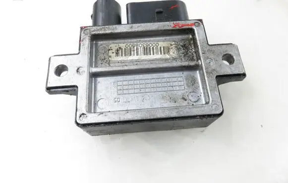 BMW 5 E60 E61 Glow plug pre-heat relay 0522120701 E2110022358
