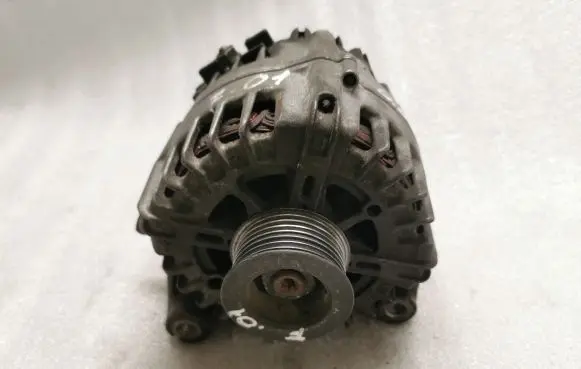 BMW 7 F01 F02 F03 F04 Generator/alternator FG23S011 2543517B