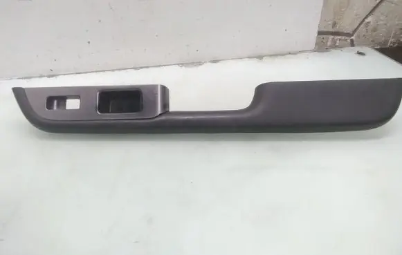 Nissan X-Trail T30 Front door interior handle trim 