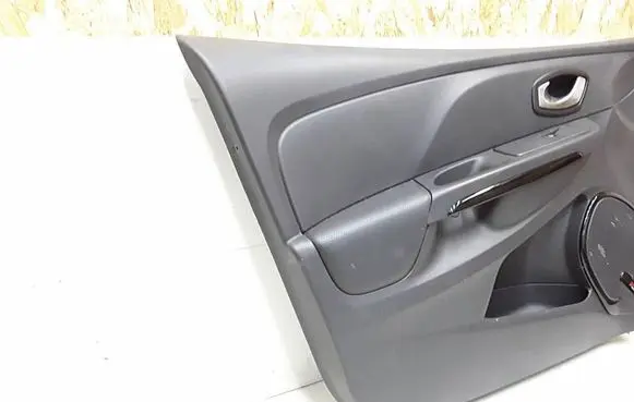 Renault Clio IV Front door card panel trim 809012212R