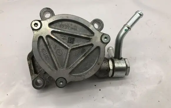 Mazda CX-3 Vacuum pump K2102