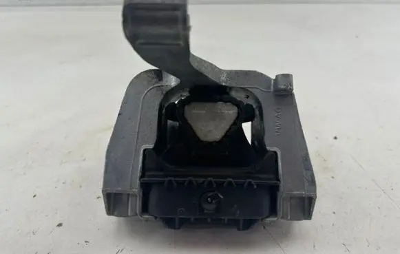 Audi Q2 - Engine mount bracket 5WA199262D