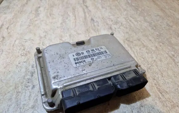 Volkswagen Golf IV Engine control unit/module 038906012FA