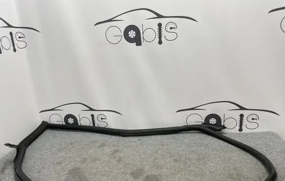 Audi A7 S7 4K8 Rubber seal front door (on door) 4K8831708