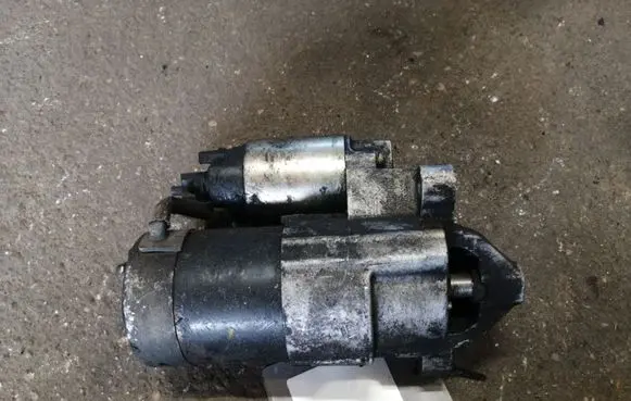 Nissan Almera N16 Starter motor 8200021396 M000T86181