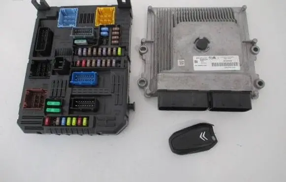 Engine ECU kit and lock set