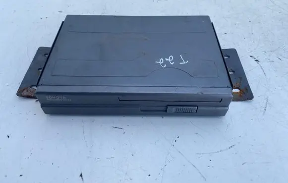 Toyota Avensis T220 CD/DVD changer 0866200840