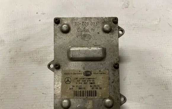 Mercedes-Benz E W211 Headlight ballast module Xenon 74062200 A1M903