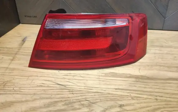 Audi A5 8T 8F Rear/tail lights 8T8945096E AU483PA