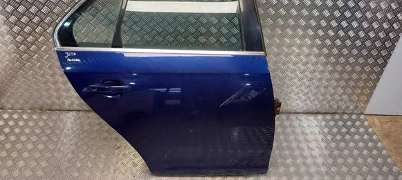 Volkswagen Jetta V Rear door S26372824