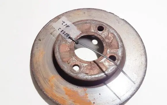 Mazda 2 Front brake disc ventiliuojamas