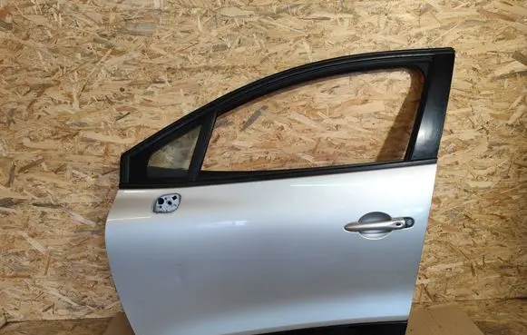 Renault Clio IV Front door 