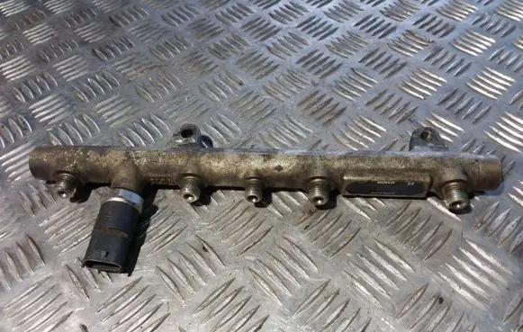 Renault Laguna I Fuel main line pipe 7700111013 0445214015