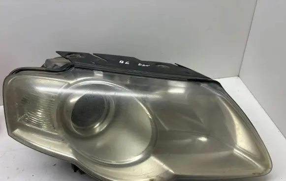 Volkswagen PASSAT B6 Headlight/headlamp 1EL24701402 1C0941006J