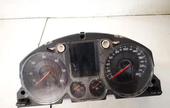 Volkswagen PASSAT B6 Speedometer (instrument cluster) a2c53145550