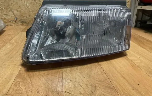 Volkswagen PASSAT B5 Headlight/headlamp 205080RS