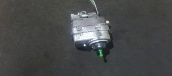 Renault Megane I Headlight level adjustment motor M7700840141