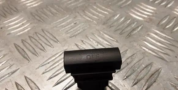 Passenger airbag on/off switch
