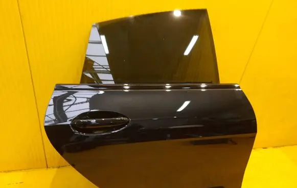 BMW 2 F44 Rear door