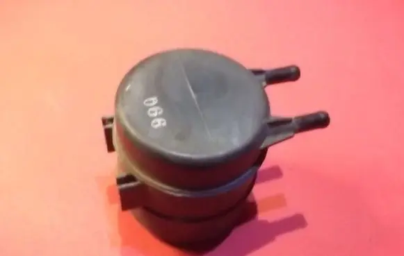 Nissan Primera Vacuum air tank P10P11066