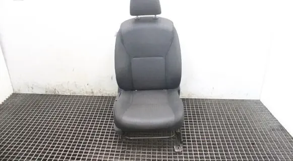 Toyota Auris 150 Front passenger seat 