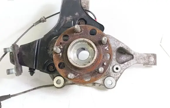 Front wheel hub spindle knuckle