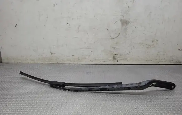 BMW X5 E53 Windshield/front glass wiper blade 24016975