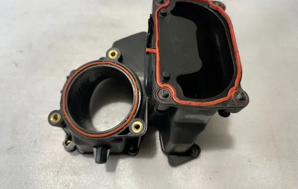 Volvo XC60 Intake resonator 32222165