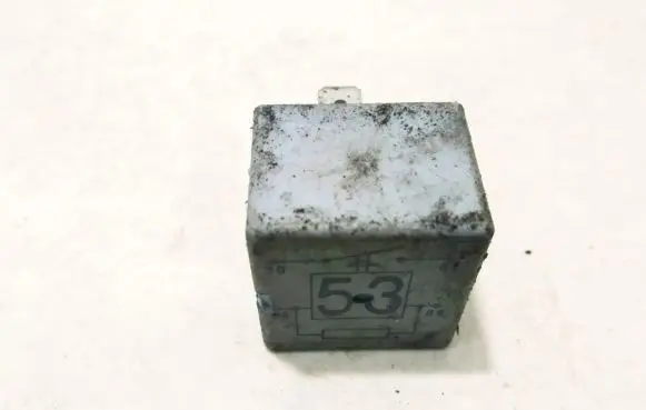 Volkswagen Golf IV Other relay 141951253B 20240072