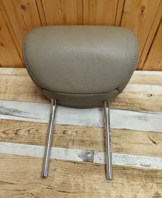 Honda FR-V Front seat headrest 