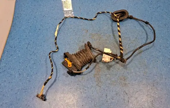 Volkswagen Golf V Wires (generator/alternator) 