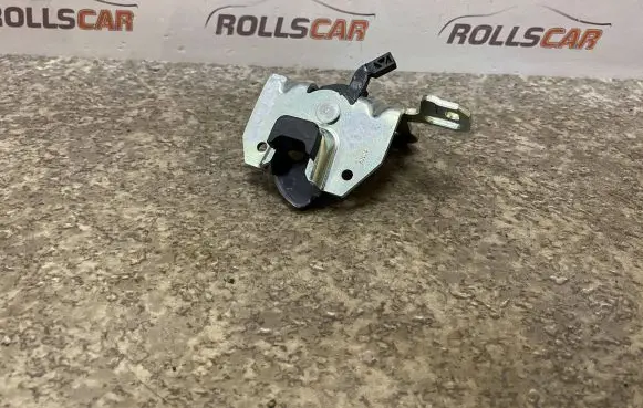 Mercedes-Benz C W204 Seat back rest lock catch A2049200572