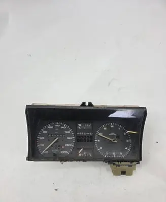 Volkswagen Golf II Speedometer (instrument cluster) 110008448