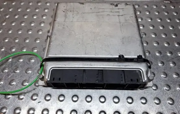 Mercedes-Benz C W203 Engine control unit/module S27705039 A6121536879 0281011471