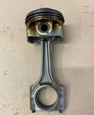 Skoda Kodiaq Piston with connecting rod 06LL