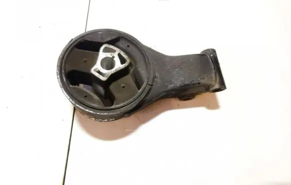 Chevrolet Cruze Engine mount bracket 13248630