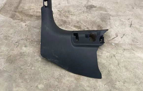 Audi A3 S3 8V Foot area side trim 8V3867271 1785