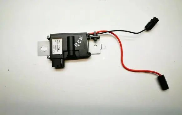 Chrysler 300 - 300C Aerial antenna amplifier 05059070AF 05059070