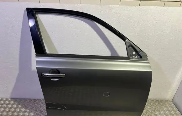Suzuki Vitara (LY) Front door