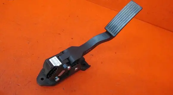 Hyundai i10 Accelerator throttle pedal 327270X500